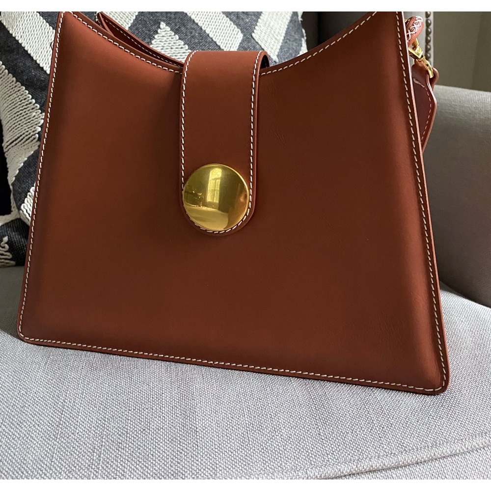 Elleme Cat Volcano bag in like new condition